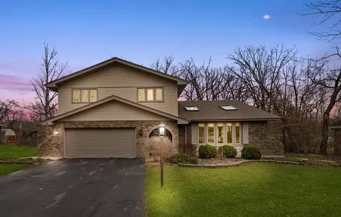 3471 Huntington Ter, Crete, IL 60417