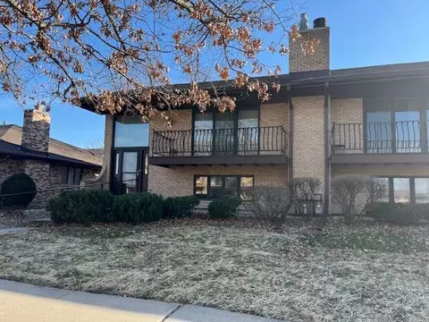 8301 W 160th Pl #8301, Tinley Park, IL 60477