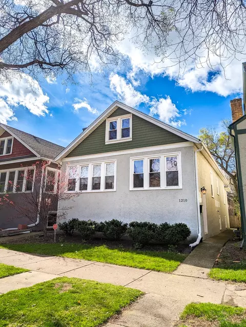 1210 Monroe St, Evanston, IL 60202