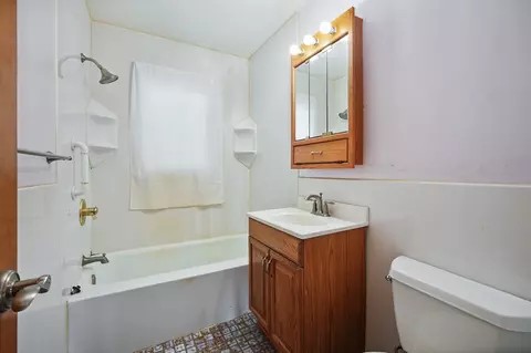Bath - 6 S266 4th St, Eola, IL 60519 photo 1 of 1