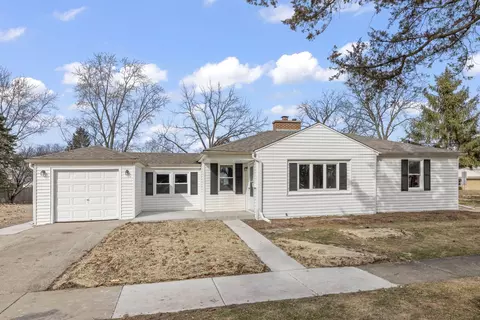 1721 E Indiana St, Wheaton, IL 60187
