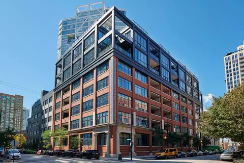 676 N Kingsbury St #404, Chicago, IL 60654