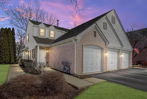 1947 Heron Ave #A, Schaumburg, IL 60193