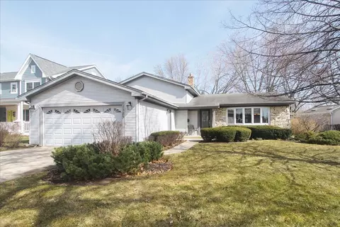 2525 N Raleigh St, Arlington Heights, IL 60004