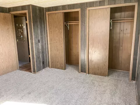 Bedroom - 20040 Acker Rd, Fulton, IL 61252 photo 4 of 4