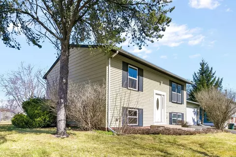 3690 School Dr, Country Club Hills, IL 60478