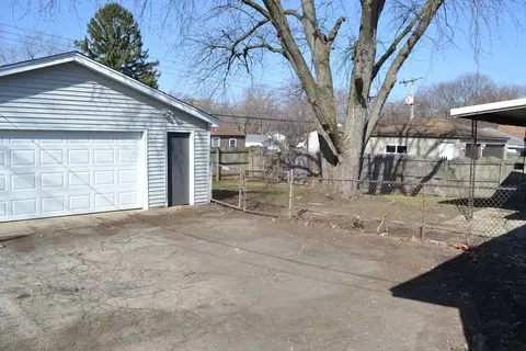 Exterior - 315 Macgregor Rd, Lockport, IL 60441 photo 6 of 7