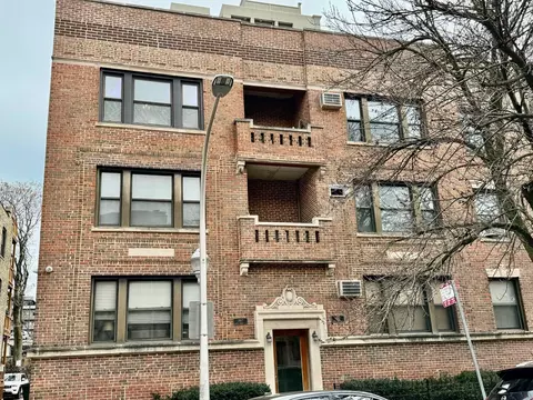 3807 N Fremont St #3, Chicago, IL 60613