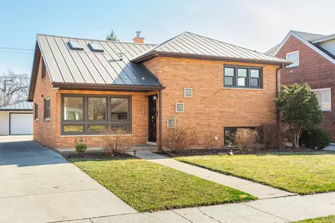 1945 Norfolk Ave, Westchester, IL 60154