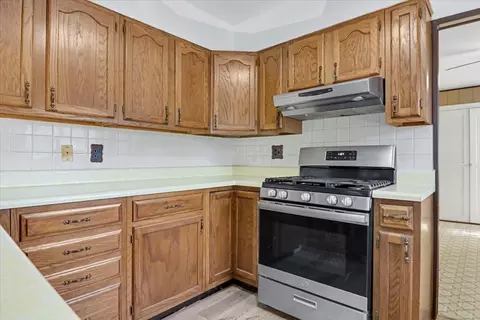 Kitchen - 7 James Pl, Bloomington, IL 61701 photo 1 of 1