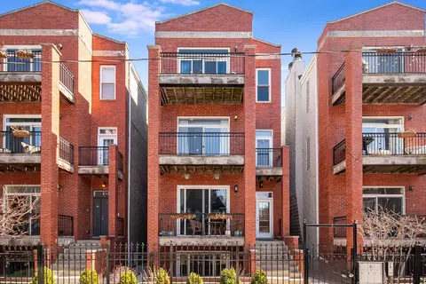 817 N Bishop St #2, Chicago, IL 60622
