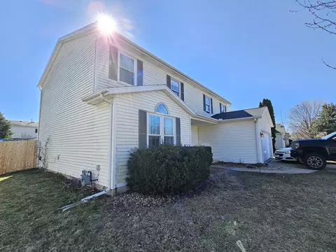 Exterior - 1319 Limerick Ln, Normal, IL 61761 photo 2 of 4