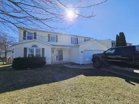 Exterior - 1319 Limerick Ln, Normal, IL 61761 photo 3 of 4