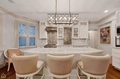 Kitchen - 87 Elm St #1, Chicago, IL 60611 photo 3 of 7