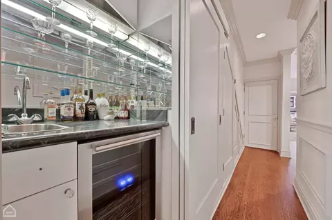Kitchen - 87 Elm St #1, Chicago, IL 60611 photo 1 of 7