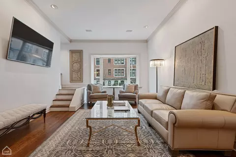 Living - 87 Elm St #1, Chicago, IL 60611 photo 1 of 6