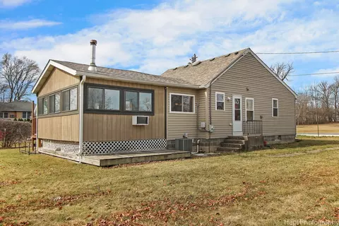 26199 W Heart O Lakes Blvd, Antioch, IL 60002