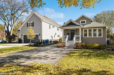 245 N Clinton Ave, Elmhurst, IL 60126