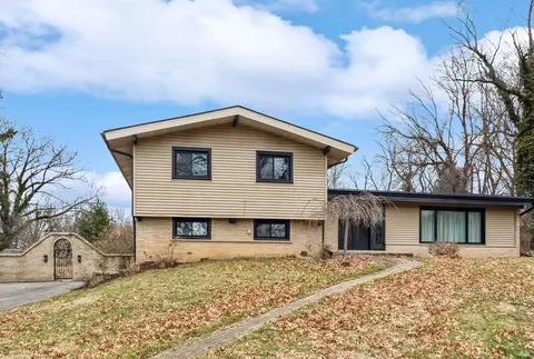893 Woodstock Rd, Olympia Fields, IL 60461