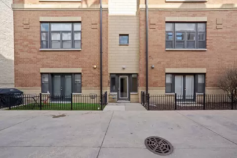 2318 W Bloomingdale Ave #C, Chicago, IL 60647