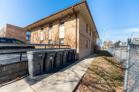 Exterior - 105 Elm St, Elgin, IL 60123 photo 13 of 14
