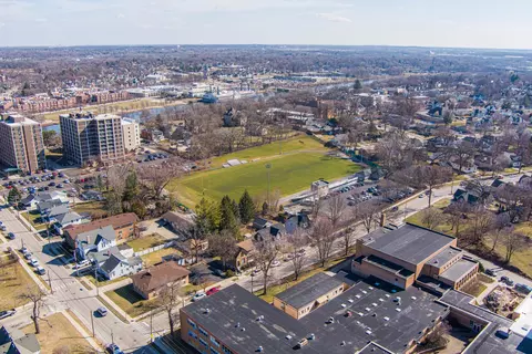 View/Area - 105 Elm St, Elgin, IL 60123 photo 5 of 7