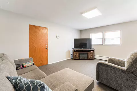 Living - 105 Elm St, Elgin, IL 60123 photo 1 of 9