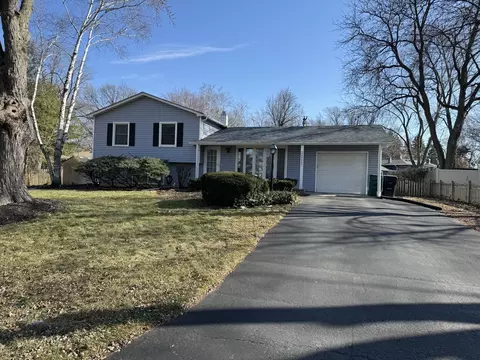 26 W435 Blair St, Winfield, IL 60190