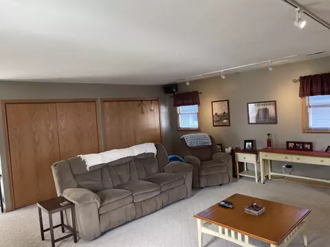 Living - 3821 Morgan St, Steger, IL 60475 photo 4 of 6