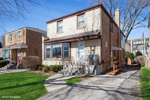 2838 W Pratt Blvd, Chicago, IL 60645