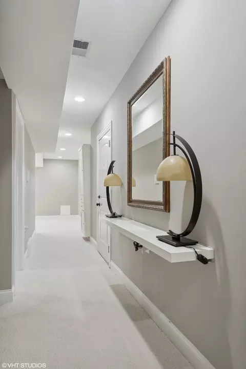 Entry Way - 642 E 50th St #1E, Chicago, IL 60615 photo 1 of 1