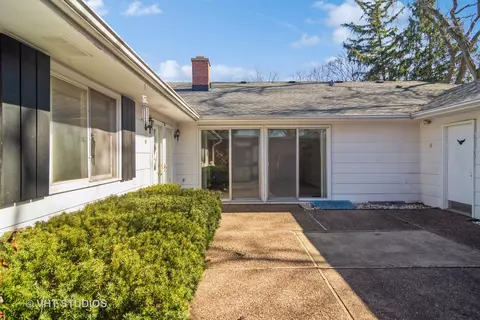 Exterior - 3 Harrogate On Oxford, Rolling Meadows, IL 60008 photo 2 of 2