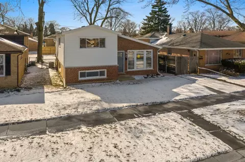 3006 Monroe St, Bellwood, IL 60104