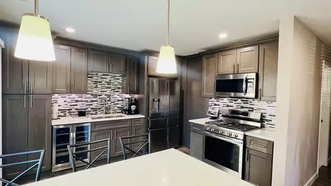 Kitchen - 1318 Alpine Ct #1318, Wheeling, IL 60090 photo 13 of 13