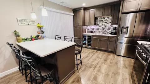 Kitchen - 1318 Alpine Ct #1318, Wheeling, IL 60090 photo 1 of 13