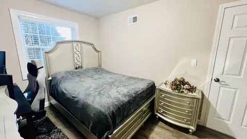 Bedroom - 1318 Alpine Ct #1318, Wheeling, IL 60090 photo 1 of 6