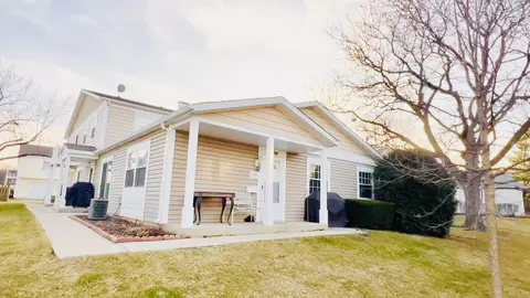 Exterior - 1318 Alpine Ct #1318, Wheeling, IL 60090 photo 2 of 2