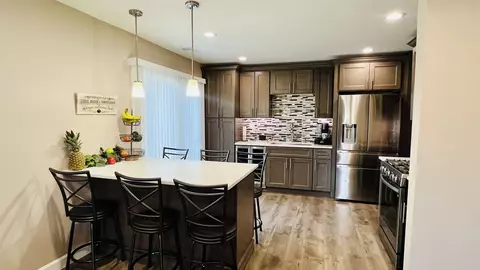 Kitchen - 1318 Alpine Ct #1318, Wheeling, IL 60090 photo 9 of 13