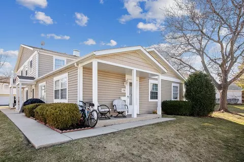 1318 Alpine Ct #1318, Wheeling, IL 60090