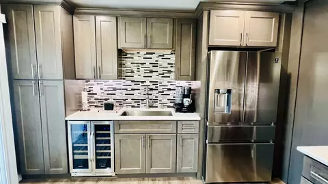 Kitchen - 1318 Alpine Ct #1318, Wheeling, IL 60090 photo 12 of 13