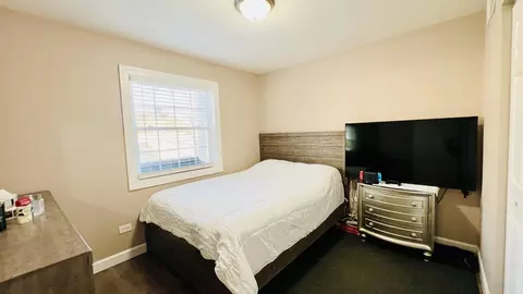 Bedroom - 1318 Alpine Ct #1318, Wheeling, IL 60090 photo 2 of 6