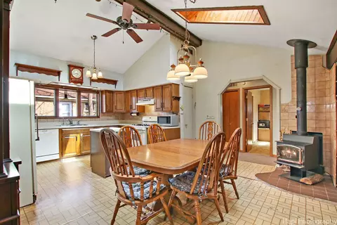 Dining - 2502 S Scheid Ln, Mchenry, IL 60051 photo 1 of 3