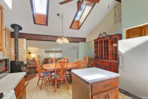 Dining - 2502 S Scheid Ln, Mchenry, IL 60051 photo 2 of 3