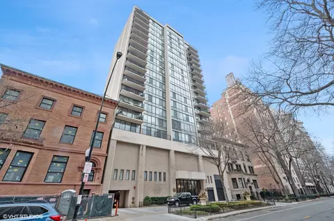 1516 N State Pkwy #10A, Chicago, IL 60610