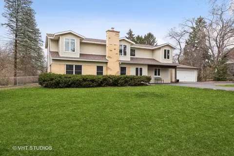 7025 N Willow Spring Rd, Long Grove, IL 60060