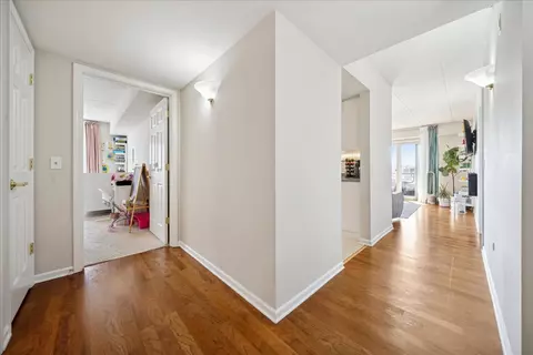 501 Alles St #502A, Des Plaines, IL 60016 photo 4