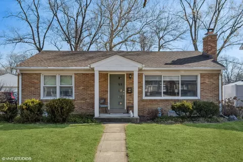 659 Deerpath Dr, Deerfield, IL 60015