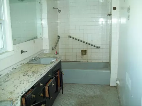 1 W 108th Pl, Chicago, IL 60628 photo 6