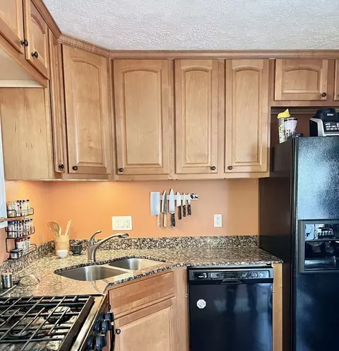 Kitchen - 1604 Arrowhead Dr, Bloomington, IL 61704 photo 1 of 3