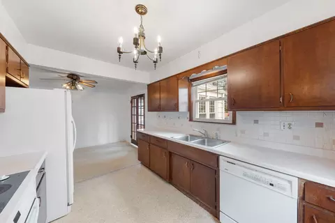 820 S Evergreen Ave, Kankakee, IL 60901 photo 9